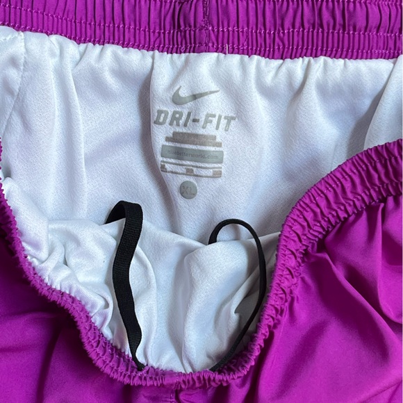 Girls Youth XL Nike Tempo Running Shorts purple - Picture 2 of 4